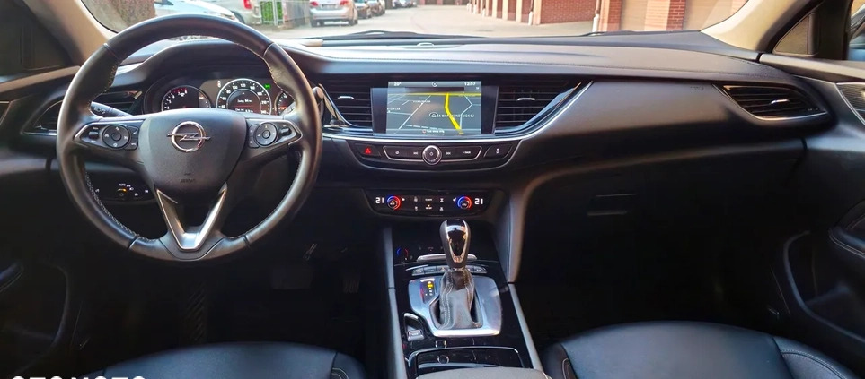Opel Insignia cena 91900 przebieg: 125000, rok produkcji 2018 z Elbląg małe 704